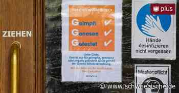Polizei kontrolliert Gasthaus: Wirtin hat ungültigen Impfnachweis - Schwäbische