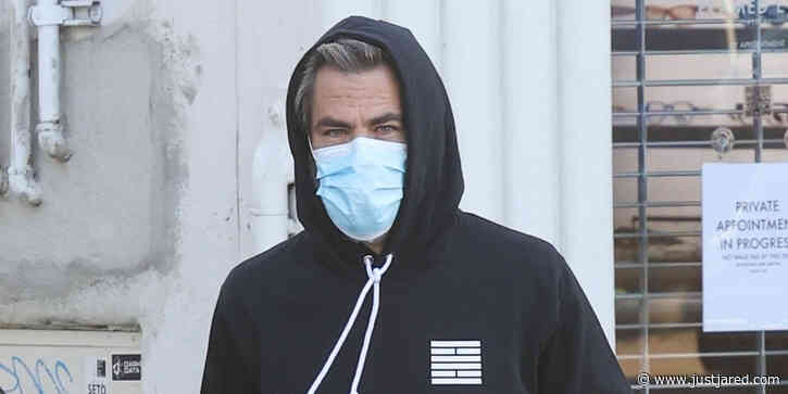 Chris Pine is Super Friendly While Picking Up His Daily Cup of Coffee