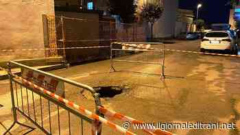 Trani, probabile perdita idrica: chiusa via Alianelli per una voragine - ilgiornaleditrani - Radio Bombo