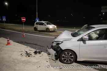 Veel schade bij botsing op berucht kruispunt in Eemnes - Noordhollands Dagblad
