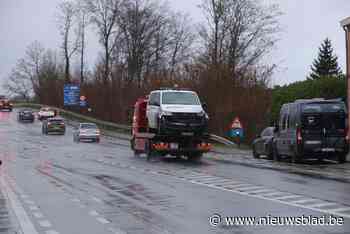 Politiecombi moet worden getakeld na slipper tegen boom - Het Nieuwsblad