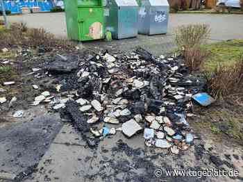 Feuerteufel in Stade unterwegs: Auto und Bücher-Tauschbörse brennen - TAGEBLATT: Nachrichten aus Stade, Buxtehude und der Region - Tageblatt-online