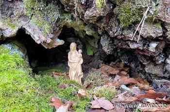 „Marienaltärchen” versteckt sich in einem Baumstamm in Bretzingen - Hardheim - Nachrichten und Informationen - Fränkische Nachrichten