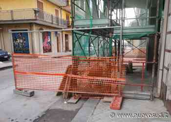 Floridia, percorso a ostacoli per superare ponteggi dei cantieri - Nuovo Sud