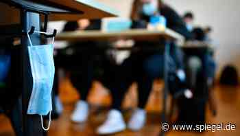 Gerichtsentscheidung wegen Omikron: Coronaquarantäne für entfernt sitzende Mitschülerin gerechtfertigt - DER SPIEGEL