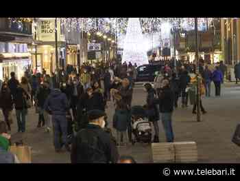 Bari, il centro si riempie per il primo giorno di saldi. Palone: "Monitoriamo per eventuale proroga" - Telebari