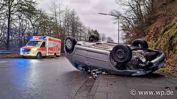 Siegen: Auto fährt Steilhang hoch und überschlägt sich - Westfalenpost