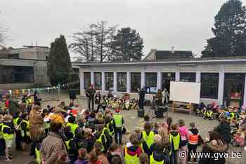 Afscheid directeur verloopt online door quarantaine (Olen) - Gazet van Antwerpen