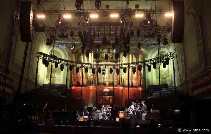 Irish government to pay “basic income” to around 2000 artists under new scheme