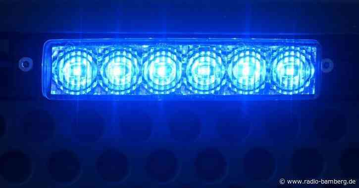 Wohnzimmer in Flammen: Frauen erleiden Rauchvergiftungen