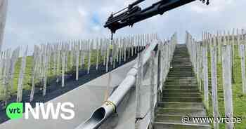 Nieuwe glijbaan voor Avonturenberg in Beringen eindelijk geïnstalleerd - VRT NWS