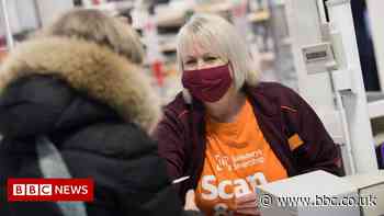 Sainsbury's raises pay to £10 an hour
