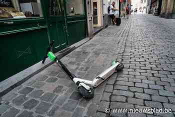 Bestuurder elektrische step overleeft botsing met auto niet