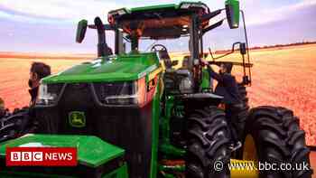 John Deere unveils automated tractor at CES show