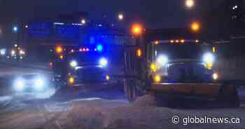 Winter blast leaves Saskatoon streets a snowy mess - Globalnews.ca