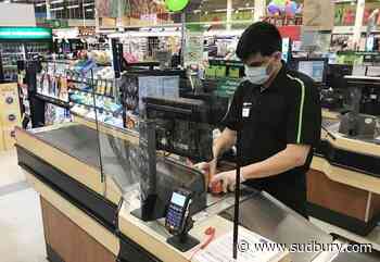 Pressure mounting for grocers to bring back 'hero pay' amid Omicron surge