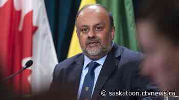 'Hunker down': Sask. top doc warns against non-essential contact amid Omicron COVID-19 surge
