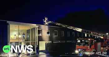 4 lichtgewonden na brand in familiebedrijf op industrieterrein Poperinge - VRT NWS