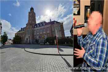 Charmezanger (45) blijkt toch niet zo charmant: “Hij licht zonder schaamte mensen op”