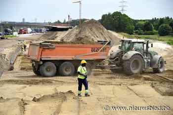 Ondanks verbod op verplaatsen vervuilde grond, worden werken aan Oosterweel volgende week hervat: “Anders lopen vertraging en kosten flink op”
