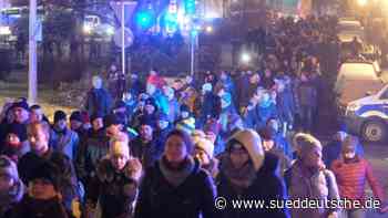 Demonstrationen - Dresden - Debatte um Demo-Auflagen in Pandemie: Landtagssondersitzung - Politik - Süddeutsche Zeitung - SZ.de