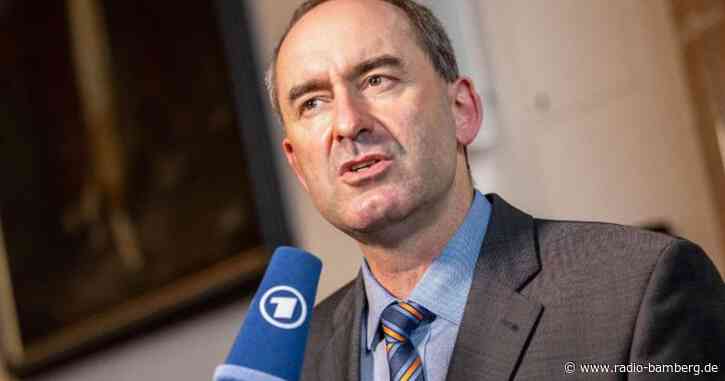 Aiwanger: 2G-plus-Regel für Gastronomie schwer begründbar