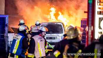 Essen: Autos gehen in Flammen auf ++ Mehrere Explosionen! - DER WESTEN