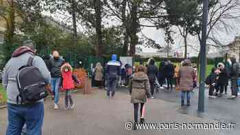 Les élèves de l'école Carnot de Lillebonne manifestent pour rester « Tous ensemble » - Paris-Normandie