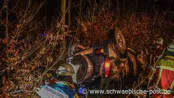 Straßenglätte: Auto kommt von der Straße ab und rutscht Böschung hinunter - Schwäbische Post