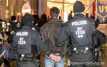 Corona Spaziergänge in Kempten, Memmingen, Füssen und anderen Orten im Allgäu - Polizei: Ton wird rauer - Allgäuer Zeitung