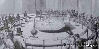 El físico francés Jean Bernard Leon Foucault utiliza un péndulo para demostrar la rotación de La Tierra - Radio Reloj