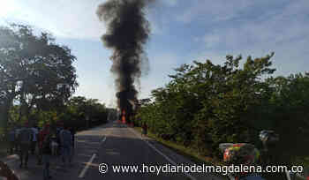 Se incendió vehículo en la Zona Bananera - HOY DIARIO DEL MAGDALENA