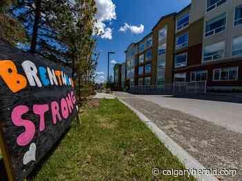 Housekeeping, laundry staff set to have hours cut at three Calgary long-term care facilities: union - Calgary Herald