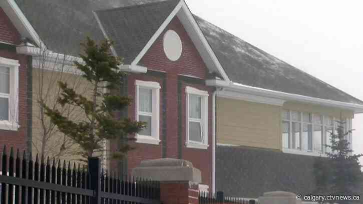 More than 50 of Calgary's continuing care facilities facing COVID-19 outbreaks