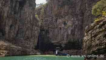 Felswand stürzt auf Touristenboote in Brasilien: mindesten sechs Tote und viele Vermisste