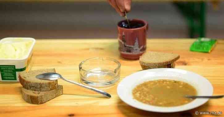 Mannheim / Karlsruhe:  Vesperkirchen bieten Essen und Impfen an