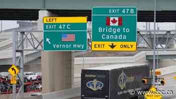 Canada resists pressure to drop vaccine mandate for cross-border truckers