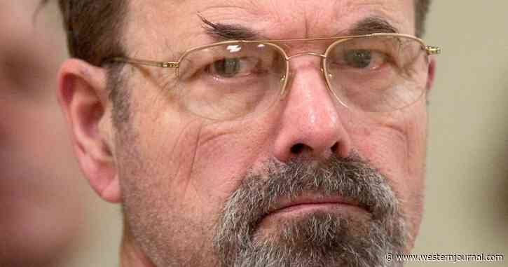 After Decade of Talking to Infamous Serial Killer, Forensic Pathologist Issues a Big Warning to America: 'We Have to Be Careful...'