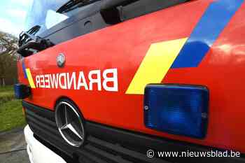 Brandweer moet pompen om water buiten te houden - Het Nieuwsblad