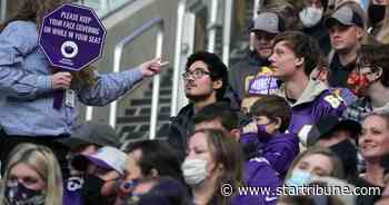 Dedicated Vikings fans show up at U.S. Bank Stadium despite the frigid weather, a mask mandate and a losing season