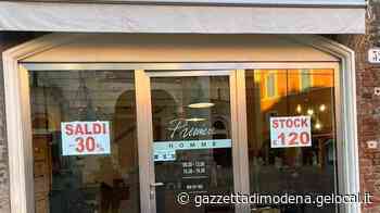 Modena, per i saldi partenza a rilento: «Colpa del virus e del web» - La Gazzetta di Modena