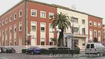 Scuole aperte a Crotone, gli studenti contestano la scelta - Gazzetta del Sud - Edizione Catanzaro, Crotone, Vibo