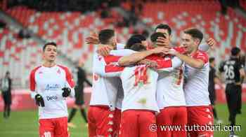 Rep - Il Covid congela la fuga del Bari. Ma a Febbraio una partita ogni tre giorni - BARI CALCIO