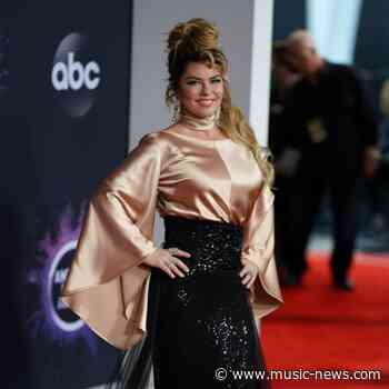 Shania Twain congratulates Taylor Swift after she topples her country chart record