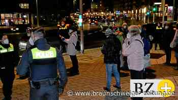 100 Demonstranten kritisieren Corona-Regeln in Salzgitter
