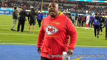 Broncos want to interview Eric Bieniemy, Nathaniel Hackett