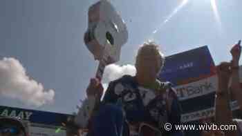 Fans help out after Bills Elvis says tailgate gear was taken during game