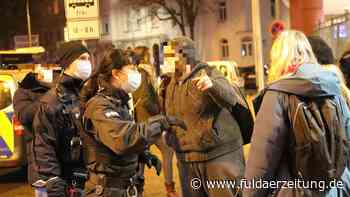 Corona-Proteste in Fulda: 1000 „Spaziergänger“, eine Festnahme - Fuldaer Zeitung