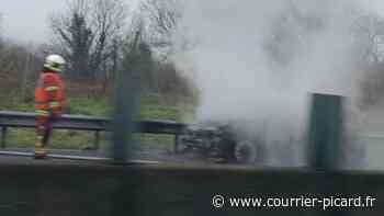 Une voiture en feu entre Compiègne et Thourotte - Le Courrier picard