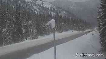 Highway 3 reopens following avalanche deposit removal - CFJC Today Kamloops